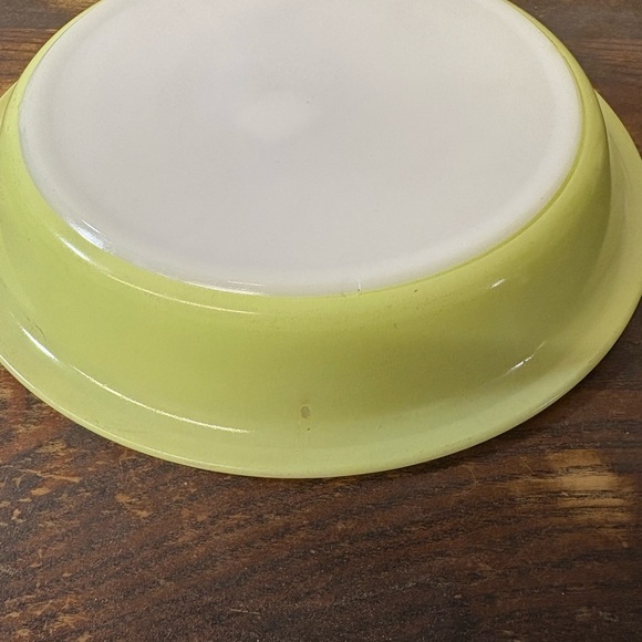 Vintage Pyrex White and Green Pie Plate - Picture 4 of 7